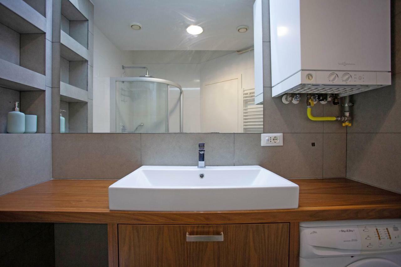 Maximus Apartment
